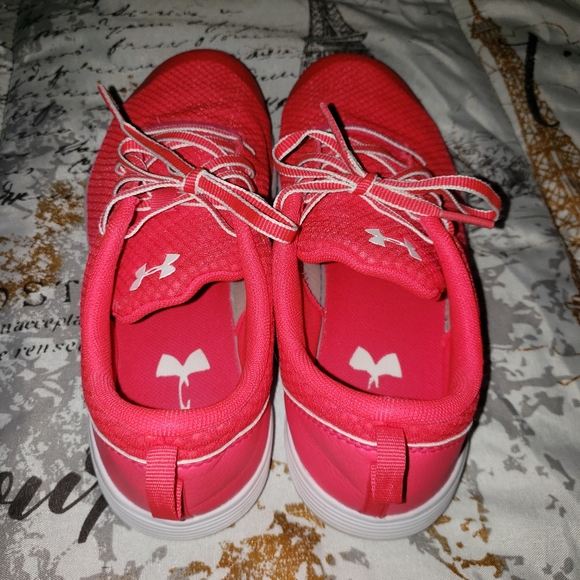 Under Armour shoes - Picture 2 of 4